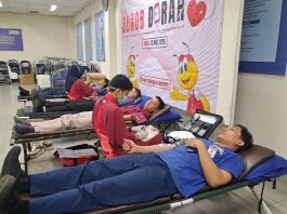 Donor darah Indomaret Cabang Tangerang 1 bekerja sama dnegan PMI Kabupaten Tangerang, Rabu (13/05), di kantor Indomaret Cabang Tangerang 1.